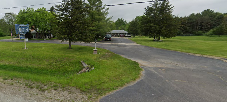 Pontchartrain Motel exterior in St. Clair, Michigan